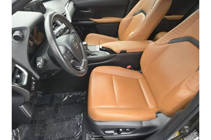 $23991 : Lexus UX 200 2019 4dr Crosso image 10