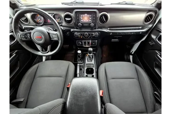 $21900 : Jeep Wrangler 2020 4x4 Willy image 9