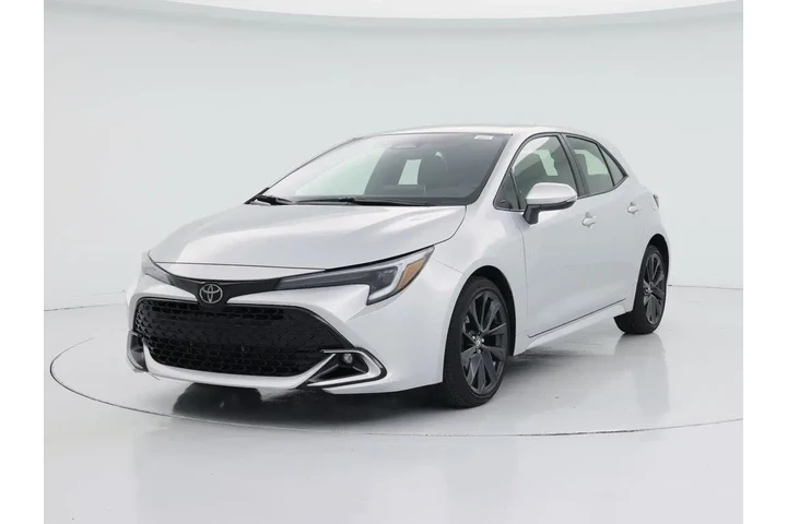 $26998 : Toyota Corolla Hatchback 202 image 4