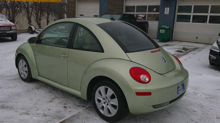 $6999 : 2008 New Beetle SE image 9