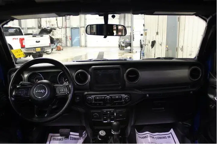 $31995 : Jeep Wrangler Unlimited 2021 image 10