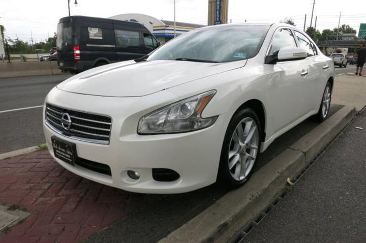 $5495 : 2009 Maxima 3.5 SV image 9