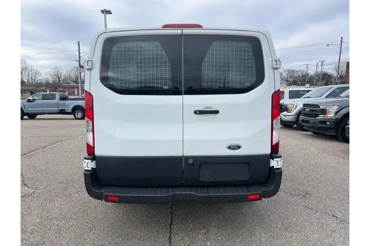 $17304 : Ford Transit 2018 250 3dr SW image 5