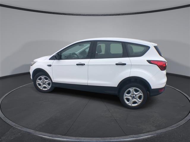 $12900 : PRE-OWNED 2019 FORD ESCAPE S image 6