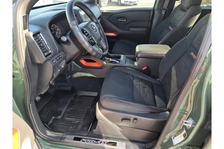 Nissan Frontier 2023 4x4 PRO image 10