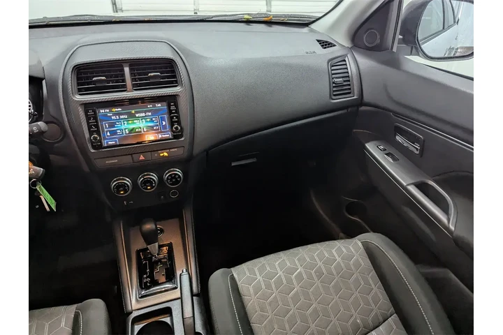 $21997 : Mitsubishi Outlander Sport 2 image 8