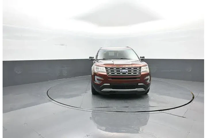 $12413 : Ford Explorer 2016 XLT 4dr S image 2