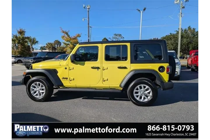 $35558 : Jeep Wrangler 2023 4x4 Sport image 7