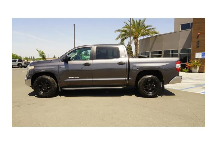 $31984 : 2020 Tundra 2WD SR5 image 7