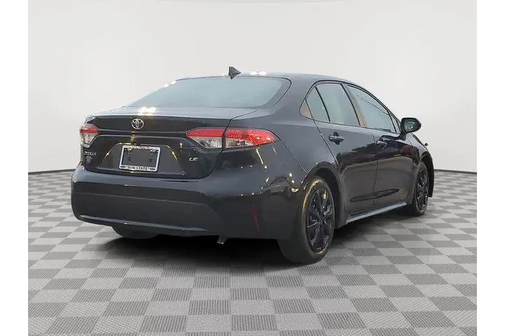 $15492 : Toyota Corolla 2022 LE 4dr S image 4