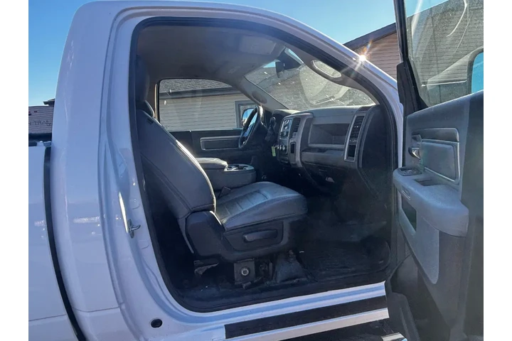 $19995 : 2014 RAM 2500 image 5