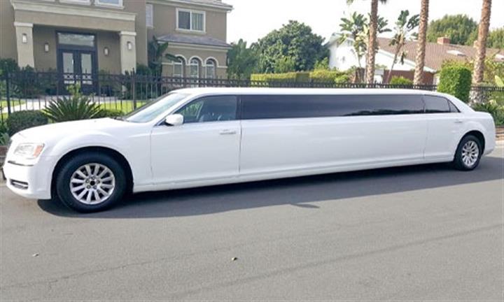 Limo Rentals image 2