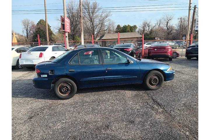 $2500 : 2002 Cavalier BASE image 3
