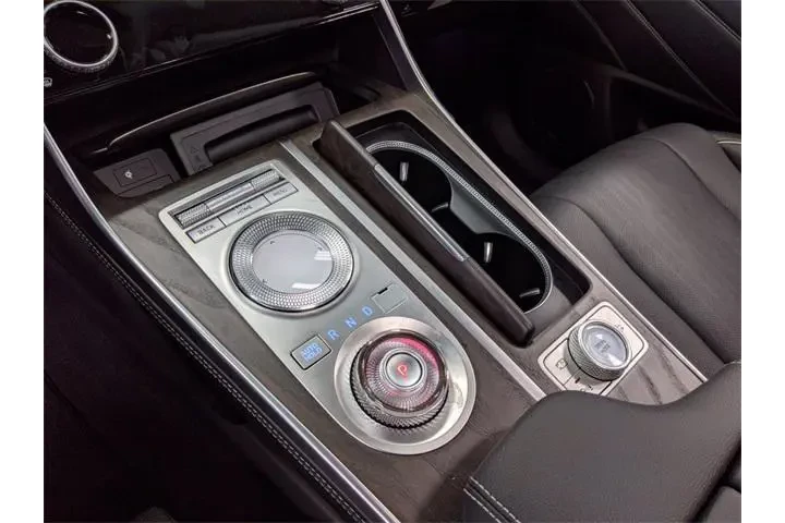 $31328 : Genesis GV80 2022 2.5T 4dr S image 8