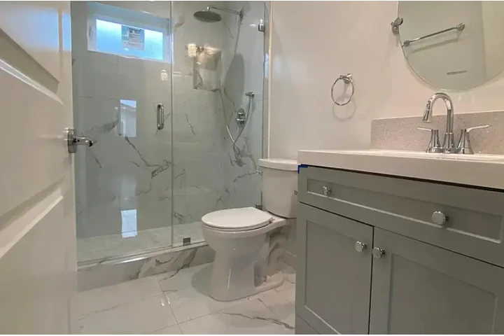 $2400 : Available 3Bed/2Bath in LA image 5
