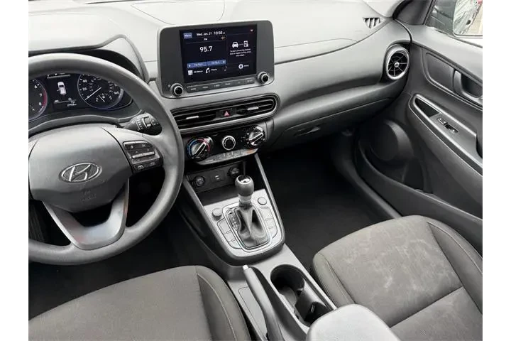 $17585 : Hyundai KONA 2023 SEL 4dr Cr image 7