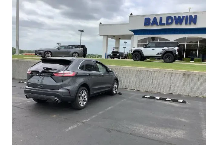 $29950 : Ford Edge 2023 AWD Titanium image 7
