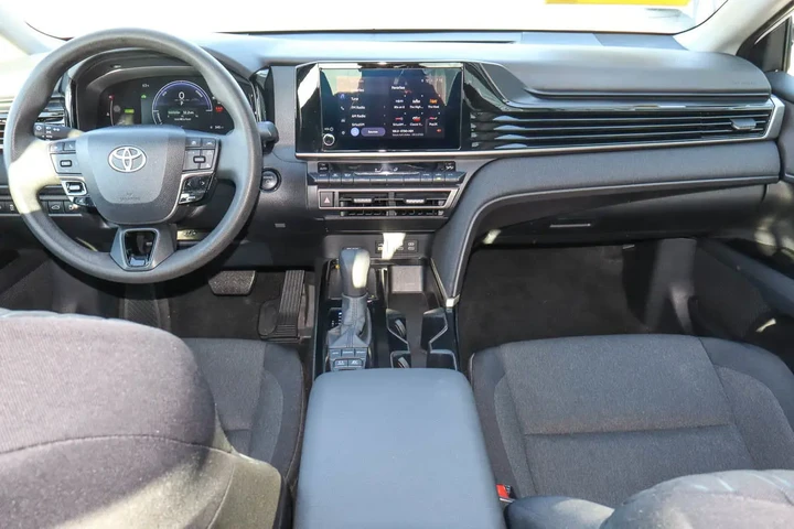$26587 : 2025 Camry LE image 10
