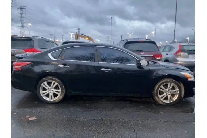 $7250 : 2013 Altima 3.5 SL image 1