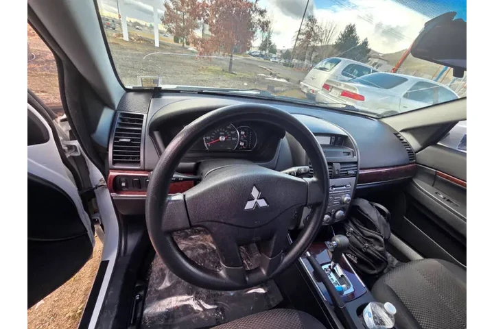 $4777 : 2012 Galant image 6