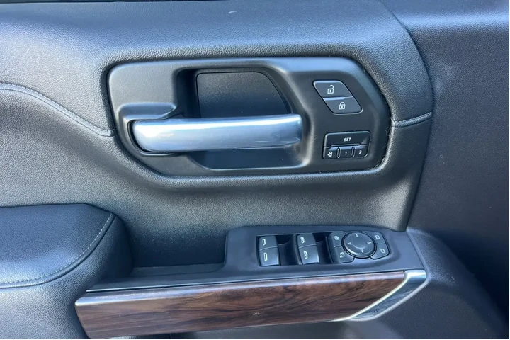 GMC Sierra 1500 2021 4x4 SLT image 10