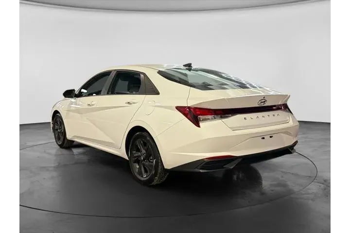 $20725 : Hyundai ELANTRA 2023 SEL 4dr image 8
