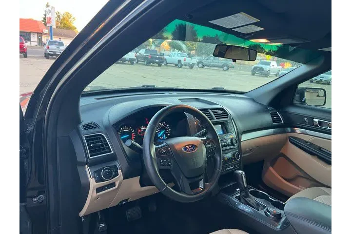 $14995 : 2016 Explorer ONLY 60,000 Mil image 8
