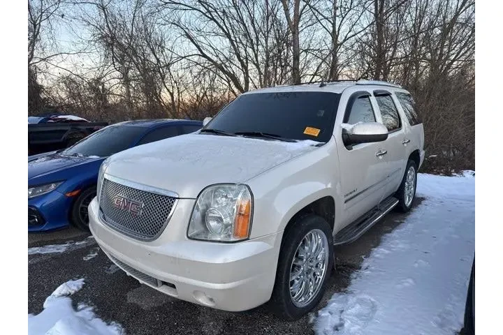 $9008 : GMC Yukon 2013 AWD Denali 4d image 2