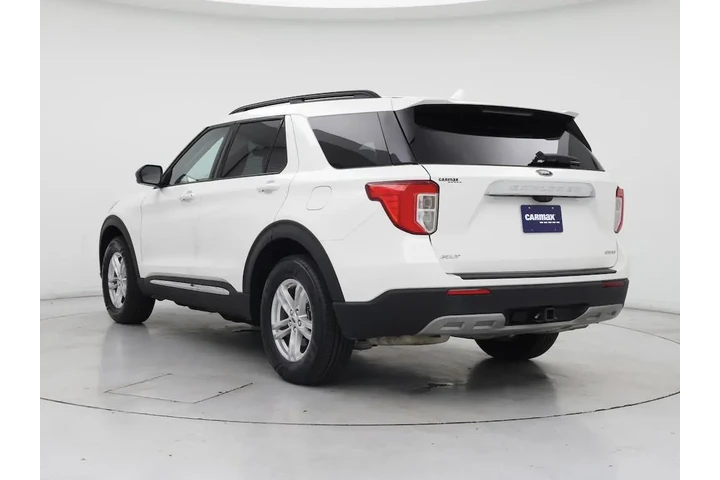 $27998 : Ford Explorer 2022 AWD XLT 4 image 2