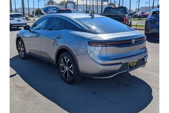 $34999 : Toyota Crown 2024 AWD XLE 4d image 4