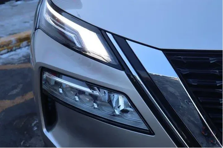 $25345 : Nissan Rogue 2022 AWD Platin image 10