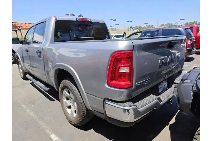 $36407 : Ram 1500 2025 4x2 Big Horn 4 image 4