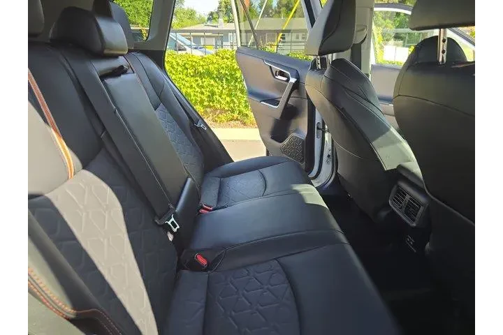 $33995 : Toyota RAV4 2024 AWD Adventu image 10