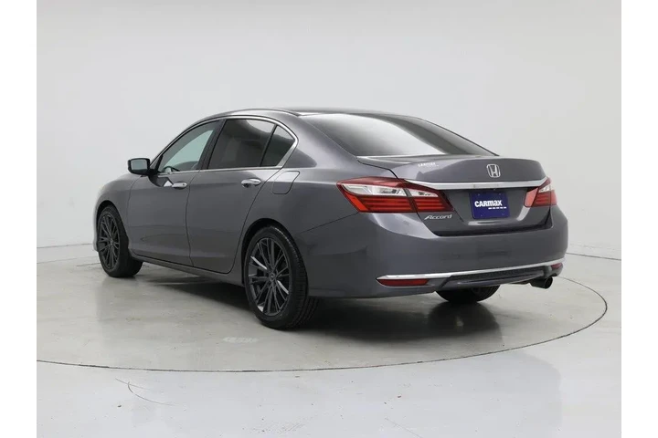 $18998 : Honda Accord 2016 LX 4dr Sed image 2