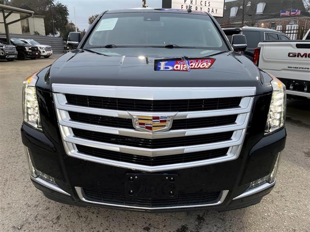 2017 Escalade 2WD 4dr Luxury image 2