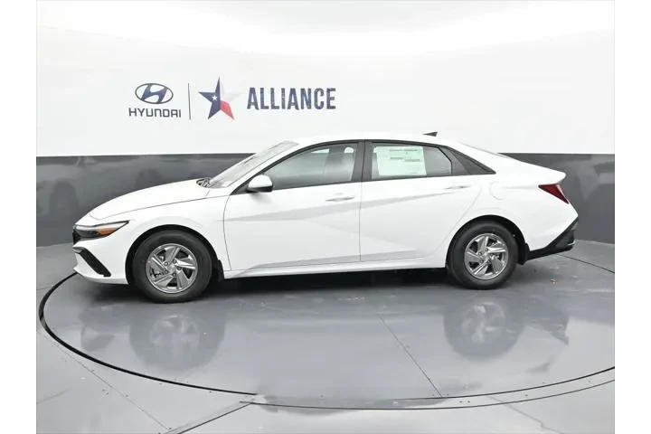 $22488 : Hyundai ELANTRA 2026 SE 4dr image 3
