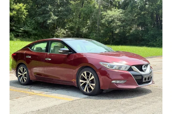 $8999 : 2016 Maxima 3.5 S image 5