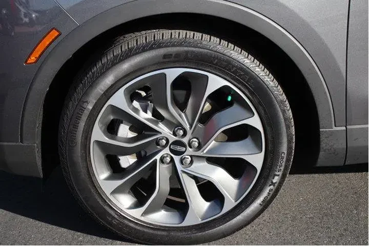 $39854 : Lincoln Nautilus 2023 AWD Re image 10