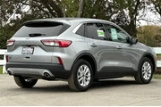 $19997 : Ford Escape 2022 SE 4dr SUV thumbnail