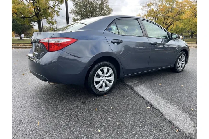 $9900 : 2015 Corolla LE image 6
