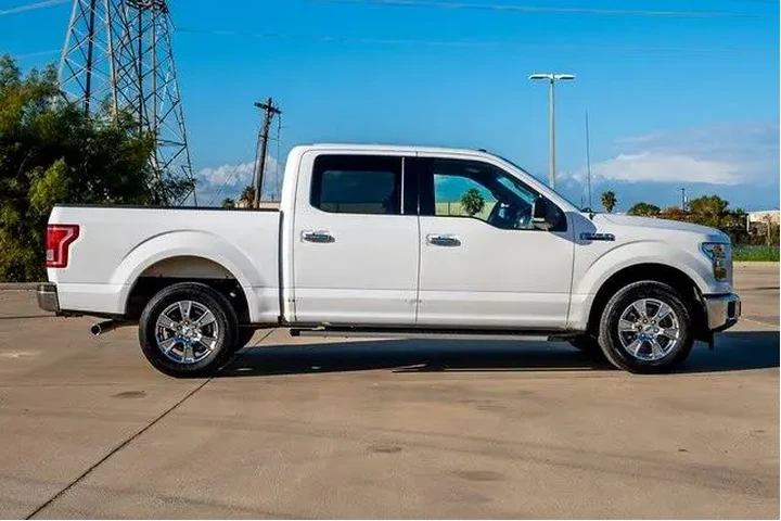 $21666 : Ford F-150 2017 4x2 XLT 4dr image 2
