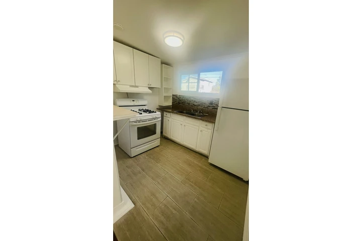 $1700 : APARTMENTO ESTUDIO NORTHRIDGE image 4
