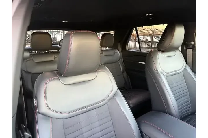 $39451 : Ford Explorer 2025 ST-Line 4 image 9