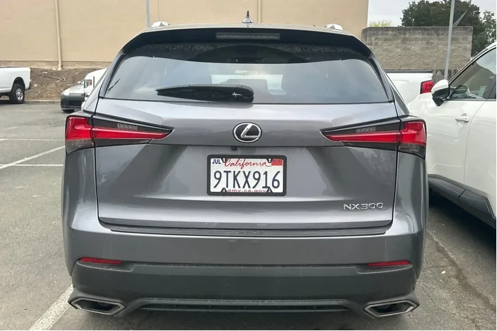 $28590 : Lexus NX 300 2021 AWD 4dr Cr image 4