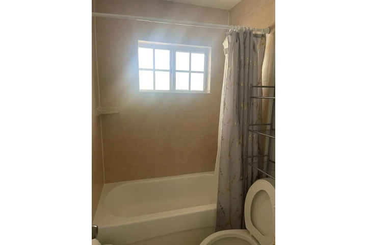 $1350 : Efficency image 7