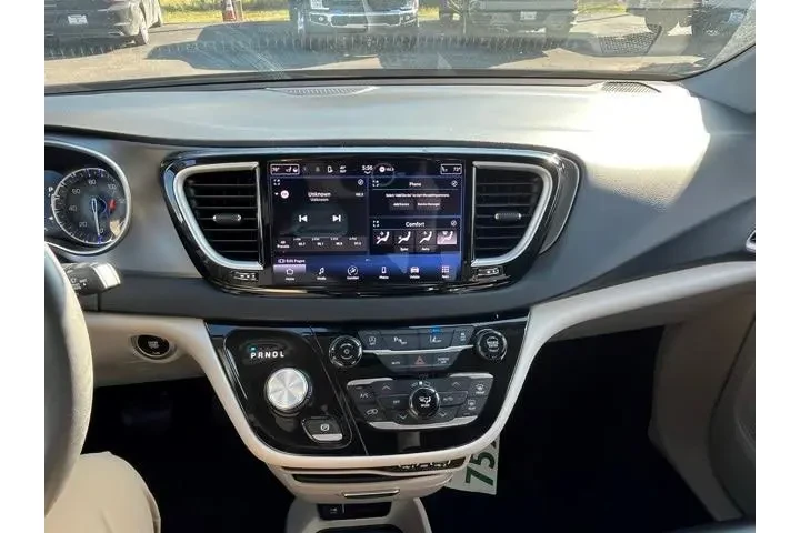 $21981 : Chrysler Pacifica 2023 Touri image 8