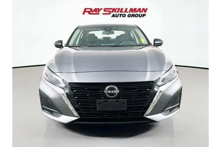 $21975 : Nissan Altima 2024 2.5 SV 4d image 2