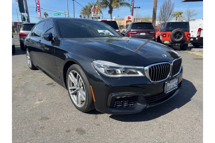 $18998 : 2016 BMW 7 Series 750i image 3