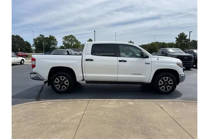 $35000 : Toyota Tundra 2018 4x4 SR5 4 image 6