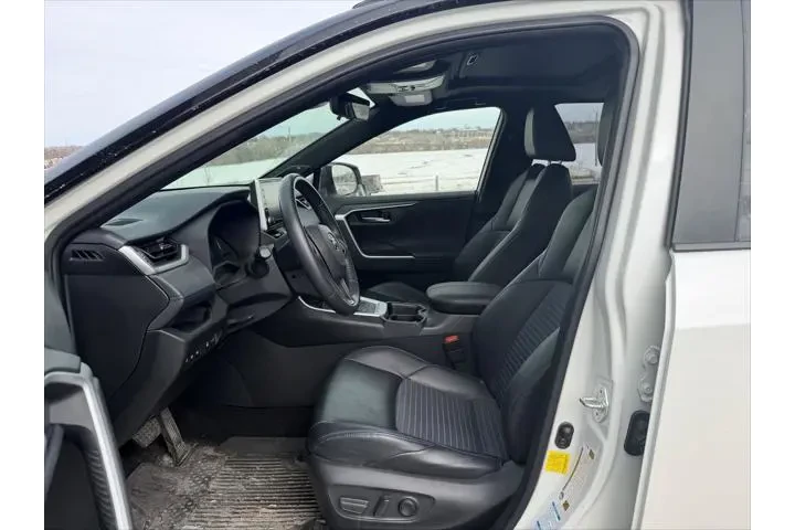 $30705 : Toyota RAV4 Hybrid 2020 AWD image 4